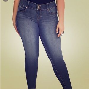 Torrid Jeggings Dark wash with fade - 22 S